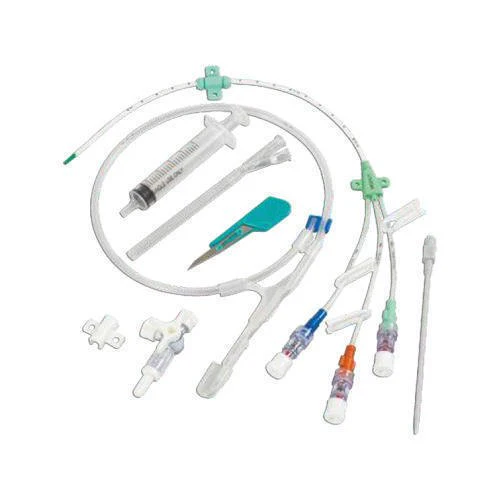 CVC Kit 3-4fr-8cm Triple Lumen without dressing infant