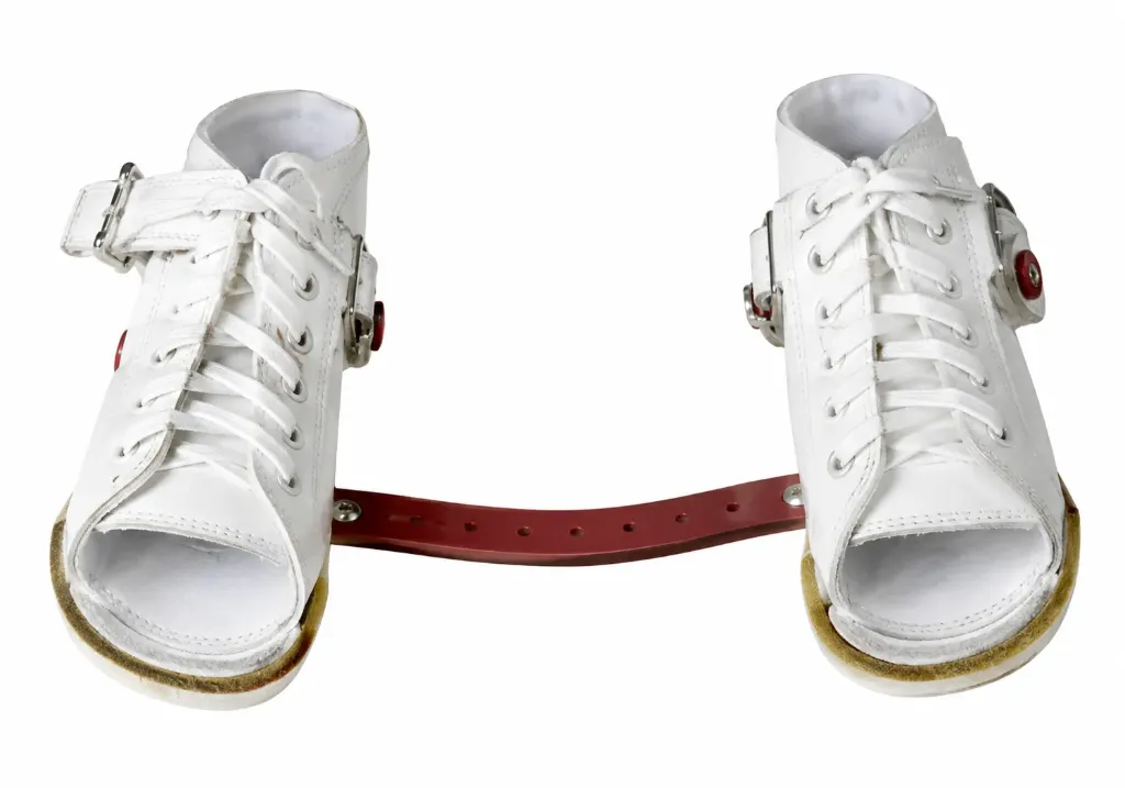 Dennis Brown Shoes – Medical Orthopedic Footwear | 1 Pair per Set